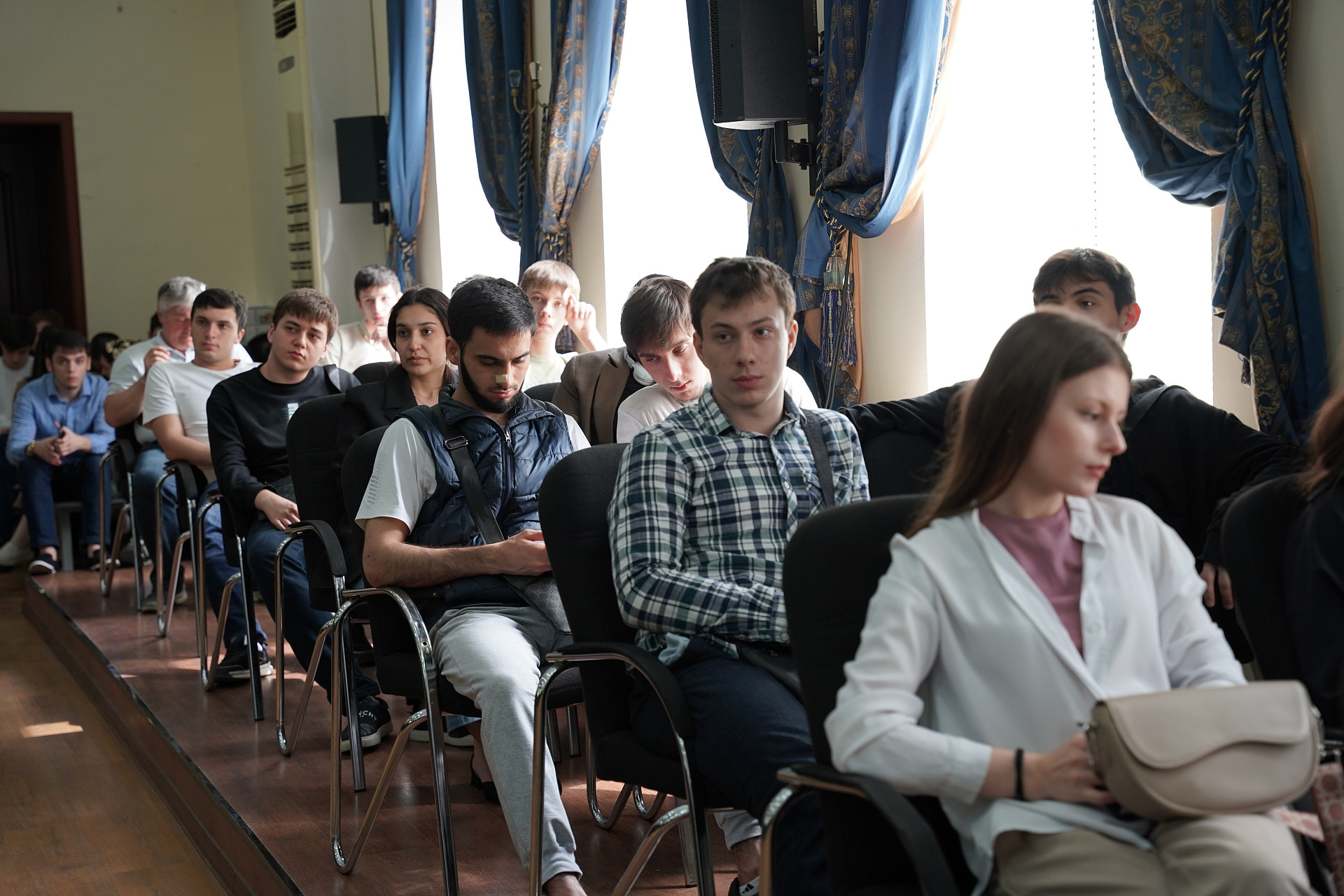 В ДГУ обсудили вопросы развития российских регионов в условиях внешних санкций