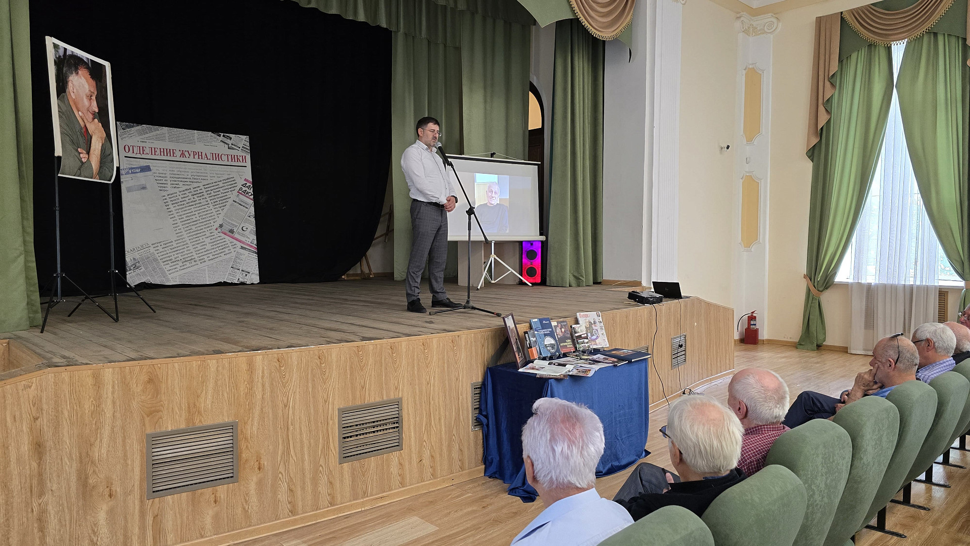 В ДГУ прошел вечер памяти Алика Абдулгамидова